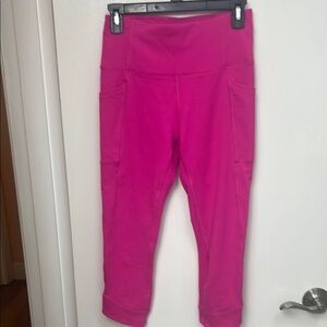 Layers 8 Pink Leggings, 21” Inseam, side pockets, legs are rounded, Sz S